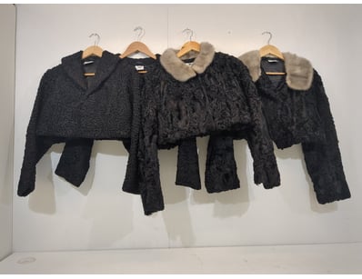 Entire Vintage Clothing Store Liquidation (ON11... - Lot 147