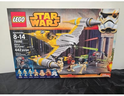 **UNRESERVED** COOKIE'S LIFETIME COLLECTION OF ... - Lot 653