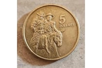 208 · 1990 AUSTRALIA - 5 DOLLAR COIN - ANZAC QUEEN