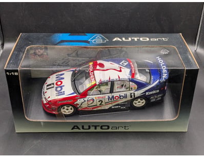 HOLDEN RACING TEAM HOLDEN VT COMMODORE DRIVEN BY M...