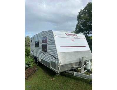 2011 Southern Star Dolly by Dallas Caravans

Yea...