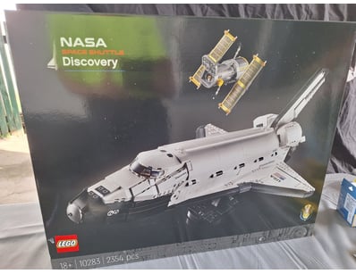 **UNRESERVED** LIFETIME COLLECTION OF LEGO PART... - Lot 159