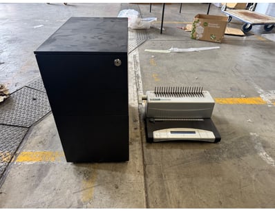 Binder- s60 and set of drawers 

Note: sold as L...