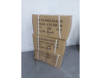 Zip tie, assorted sizes and colours, quantity unkn...