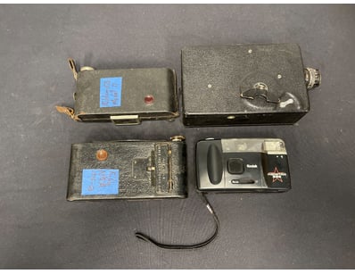 COLLECTION OF VINTAGE CAMERAS AND FOLDING CAMERA E...