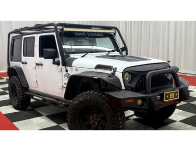 <b>2012 Jeep Wrangler Unlimited Sport - White - 30...