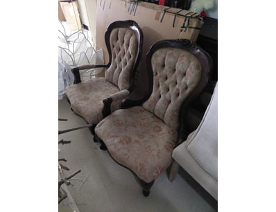 Pair of Victorian-style parlour chairs featuring d...