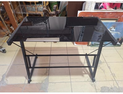 House & Homewares (A999) - Lot 1710