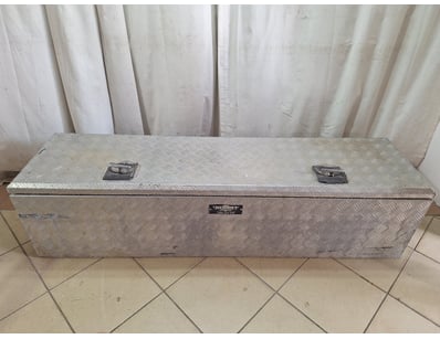 Home Improvement, DIY & Hardware (A984) - Lot 700