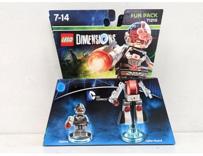 LEGO Dimensions Fun Pack 71210 featuring DC Comics...