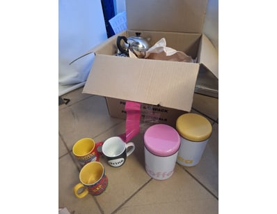 Assorted Housewares Lot

Inlcudes Various Coffee M...