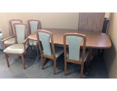 Dining suite, including extendable dining table 5 ...