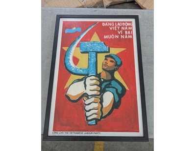 Vietnamese Communist propaganda poster

frame si...