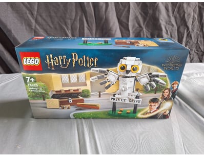 **UNRESERVED** LIFETIME COLLECTION OF LEGO PART... - Lot 169