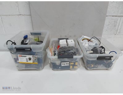 Computer hardware components and peripherals organ...