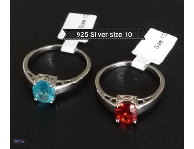 2 X 925 SILVER RINGS SIZE 10        

Condition: G...