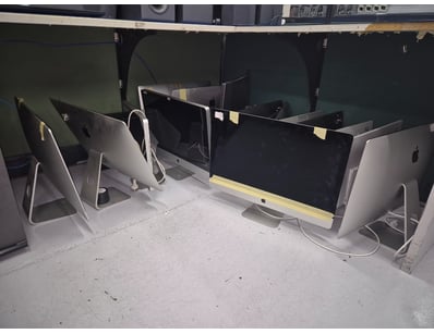 Dyson, Apple & Other Major Brand Reseller Liqui... - Lot 115