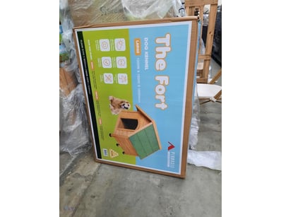 Pinnacle hardware, the fort, dog kennel, large.

D...