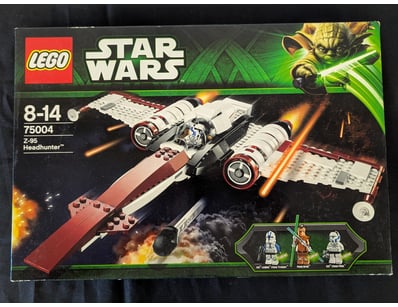 **UNRESERVED** LIFETIME COLLECTION OF LEGO PART... - Lot 709