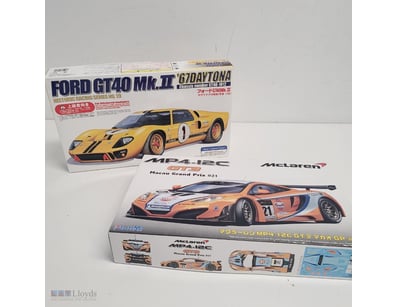 LOT OF 2 UNASSEMBLED MODEL CAR KITS - FORD GT40 MK...