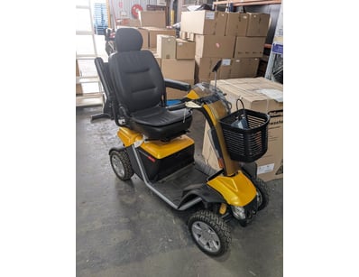 Scooter, Pride Pathrider 140XL includes keys and c...