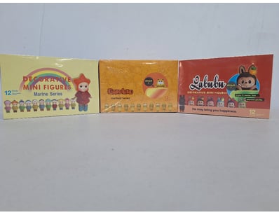 Desk monitor mini figure sets

SOLD AS LOT

