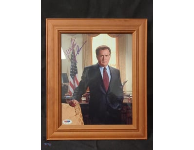 A FRAMED, SIGNED PHOTOGRAPH FEATURES ACTOR MARTIN ...