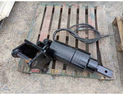 Machinery, Trucks & Attachments - Lot 39