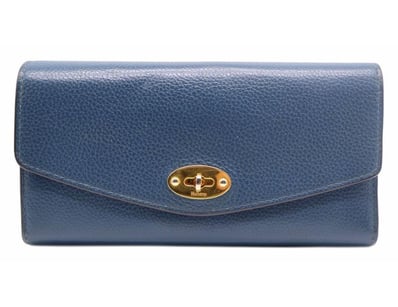 Designer Vault (A985) - Lot 3759