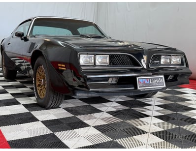 Classic, Muscle & Barn Finds - Lot 50