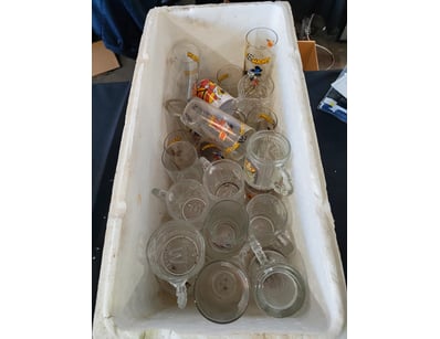 Vintage collectible glassware collection comprisin...