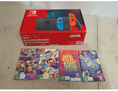 1 x NINTENDO Switch console (HAC-001) 1 x Joy-Con(...