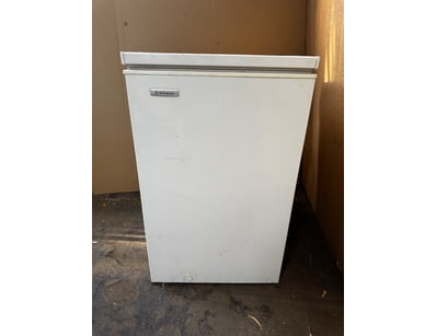 Freezer, Westinghouse chest freezer, 150L capacity...