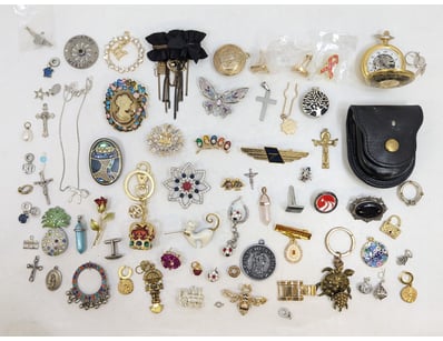 UNRESERVED Airport - Lost Property (A980) - Lot 189
