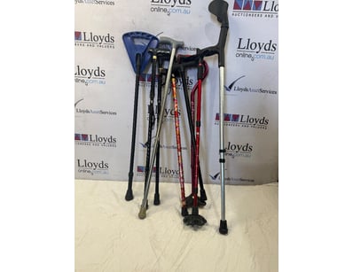 UNRESERVED Airport - Lost Property (A980) - Lot 128