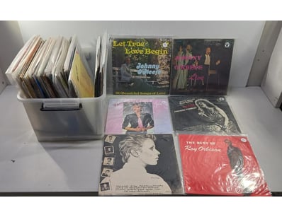 Gadgets, Music & Pastimes (SAA982) - Lot 4406