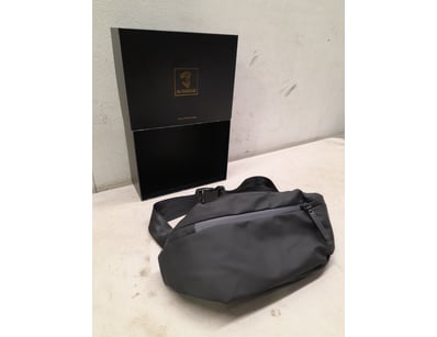 Unclaimed Freight (GCA984) - Lot 2991