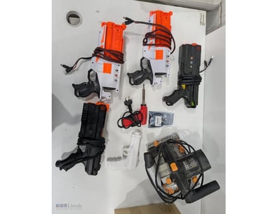 Box Lot of Nerf Arcade Guns Collection includes pl...
