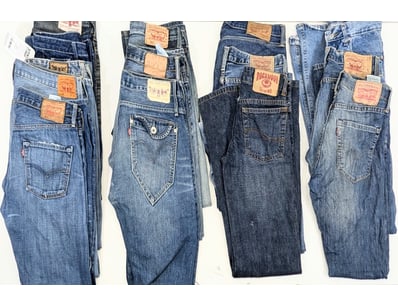 Entire Vintage Clothing Store Liquidation (ON11... - Lot 232