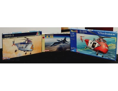 VINTAGE PLASTIC SCALE MODEL AIRCRAFT AND HELICOPTE...