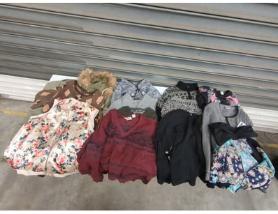 Entire Vintage Clothing Store Liquidation (ON11... - Lot 420