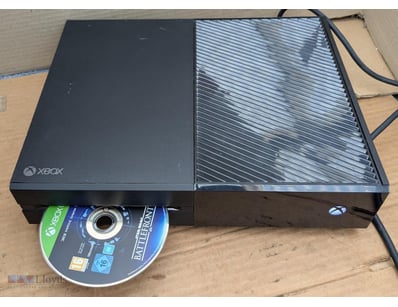 Xbox One Video Game Console Model 1540, Controller...