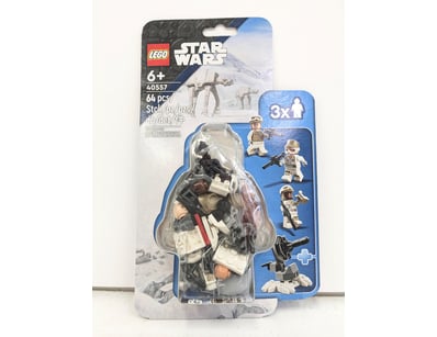 LEGO Star Wars set 40557 featuring an AT-AT Walker...