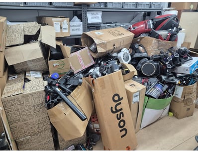 Dyson, Apple & Other Major Brand Reseller Liqui... - Lot 138