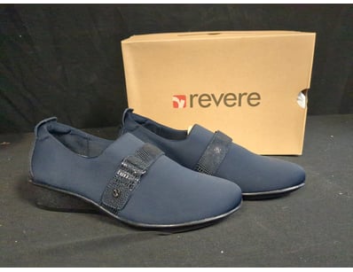 The Curio Collection (A985) - Lot 1012