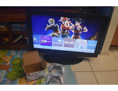 Retro Arcade Gaming Set With 32" Samsung Lcd Tv Wi...