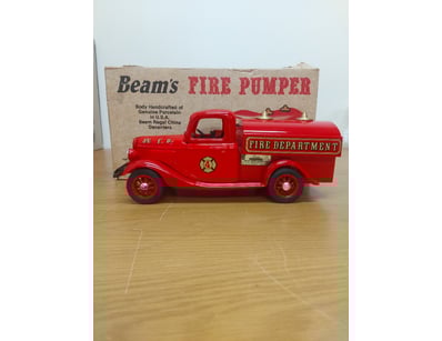 Mancave & Memorabilia (A1007) - Lot 331