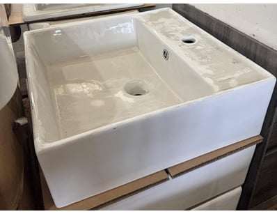 $3M Major Building Supplier - Bathroom & Kitchen... - Lot 35