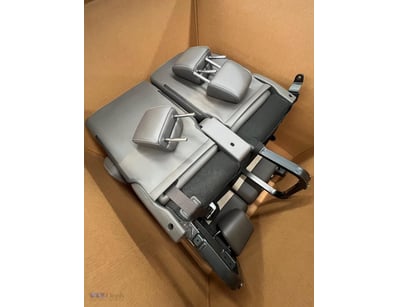 2x 2020 Toyota Commuter Double Seats (Leather)

...