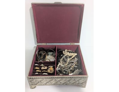 The Curio Collection (A979) - Lot 8283